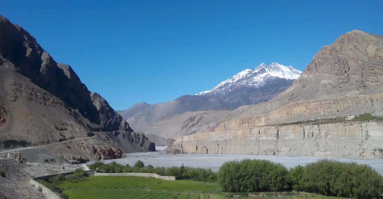 Upper Mustang Jeep Tour vs. Trek: Which is Better for 2026?